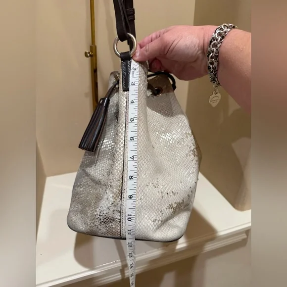 Dooney & Bourke Neutral Snake-Print Drawstring Bucket Bag *read for condition* - Picture 6 of 13